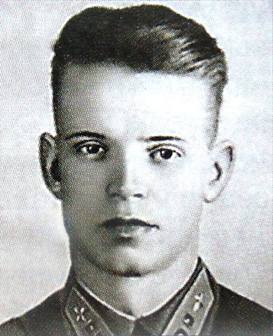 Название: 390px-КолыбинС.И.jpg
Просмотров: 119162
Размер: 57.4 Кб